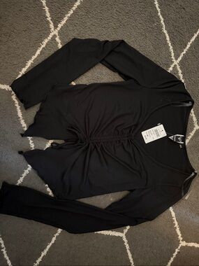 Windsor Black Long Sleeve Drawstring Top (Size M)